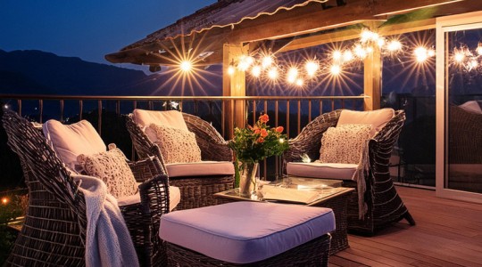 ¿Qué luces te recomendamos para iluminar adecuadamente tu terraza?