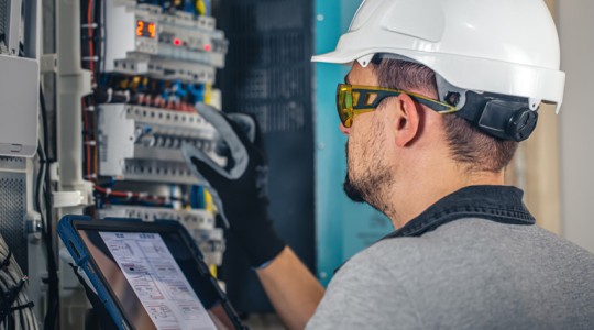 Qué tener en cuenta al presupuestar una instalación eléctrica (guía 2026 para instaladores)