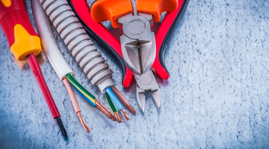 Qué debe ofrecer un buen proveedor de material eléctrico para profesionales